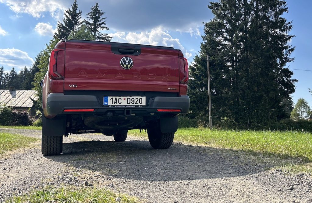 Test VW Amarok PanAmericana: foto Žena v autě.cz