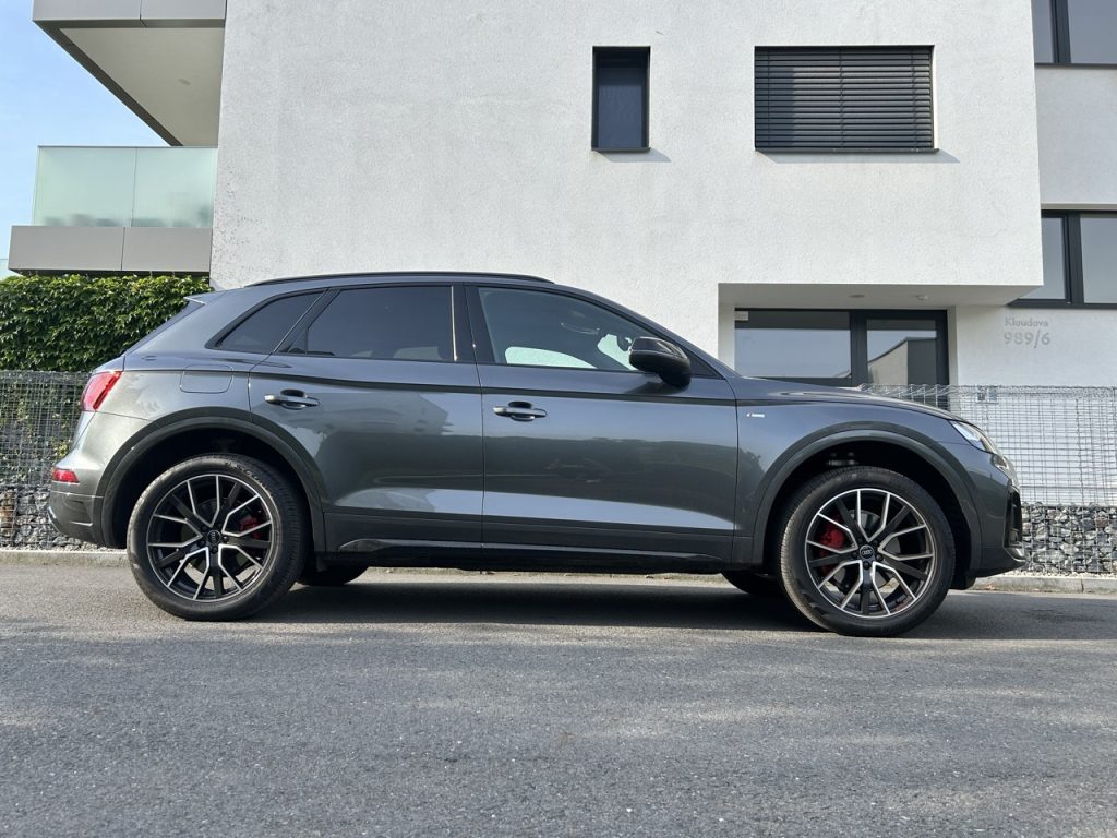 test Audi Q5: foto Žena v autě.cz