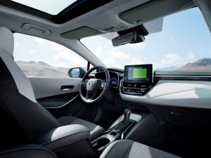 corolla-ts-interior-1-v6-lr-rgb-2