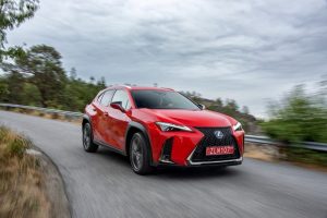 lexus_ux_250h_f_sport_51
