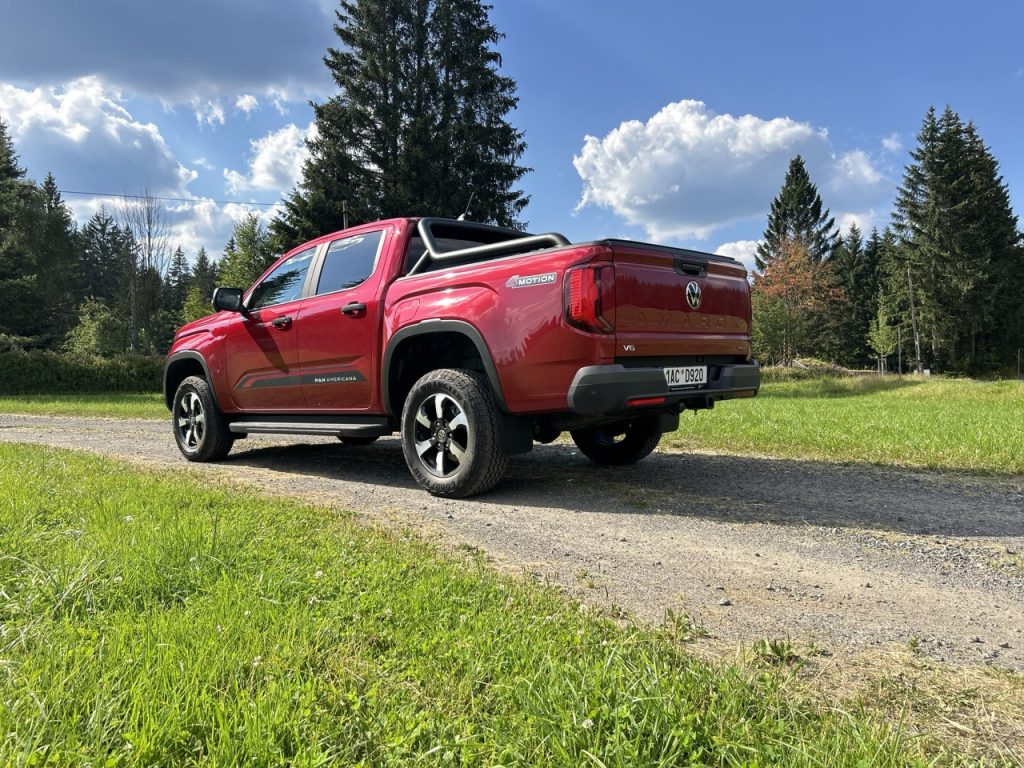 Test VW Amarok PanAmericana: foto Žena v autě.cz