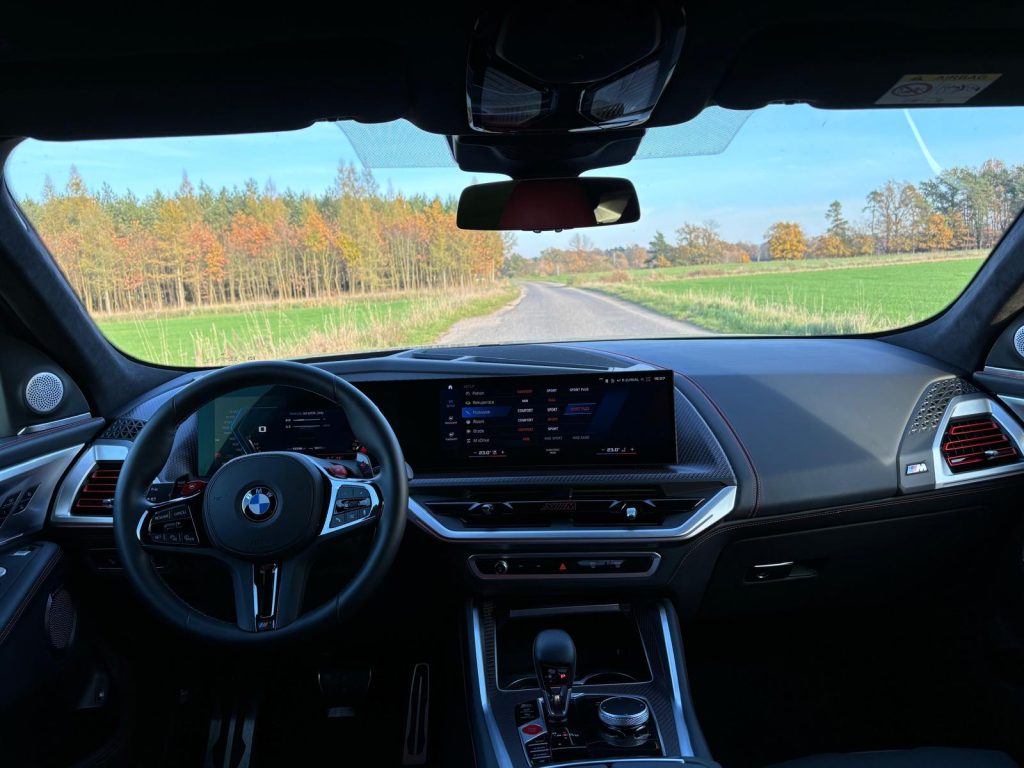 Redakční test BMW XM LABEL RED: foto Žena v autě.cz