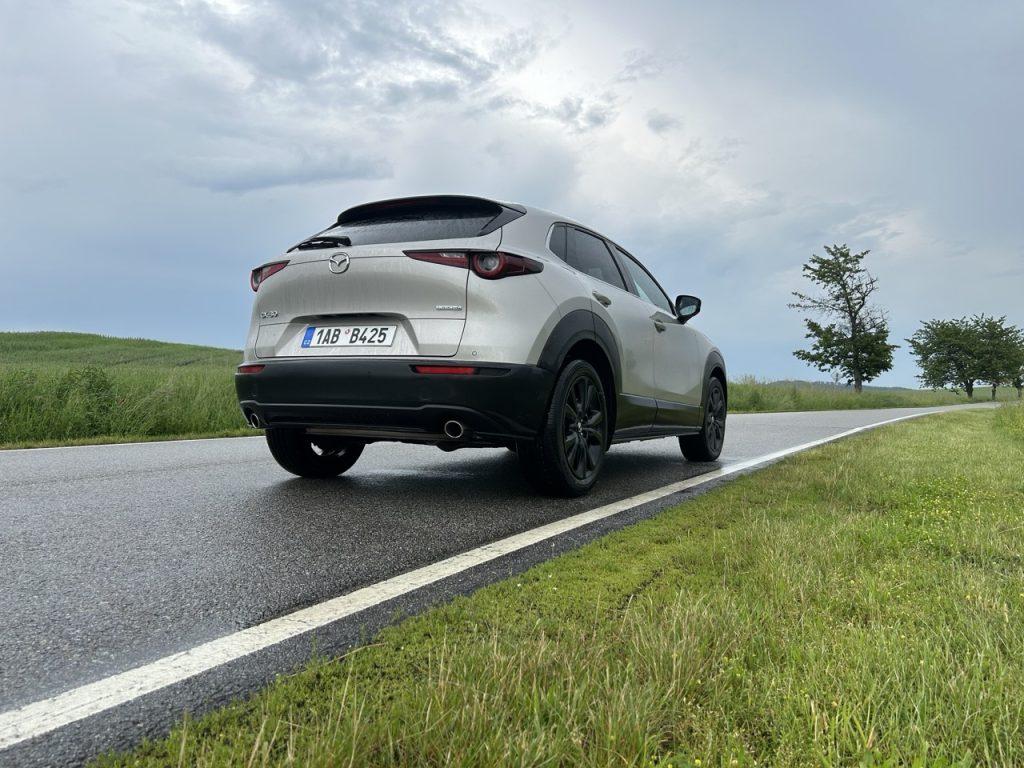 foto ŽENA V AUTĚ.CZ: MAZDA CX303595 ve velké velikosti