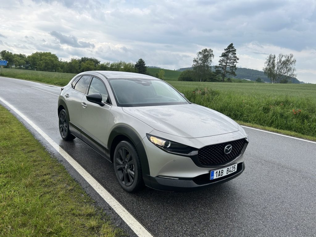 foto ŽENA V AUTĚ.CZ: MAZDA CX303612 ve velké velikosti