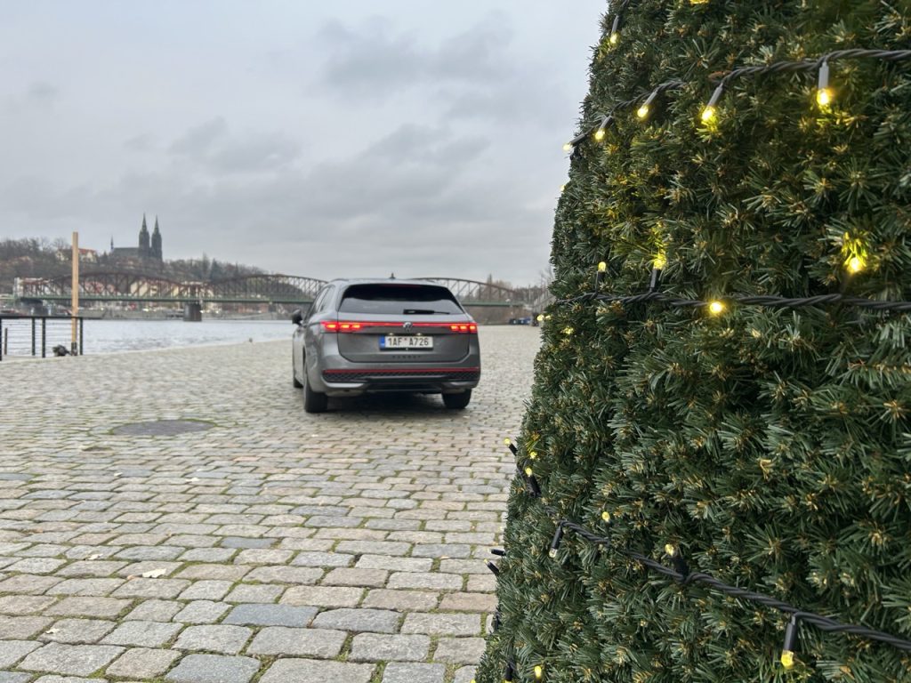 test VW Passat: foto Žena v autě.cz