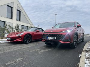 Novinky roku MG Cyberster a HS PHEV: foto Žena v autě.cz