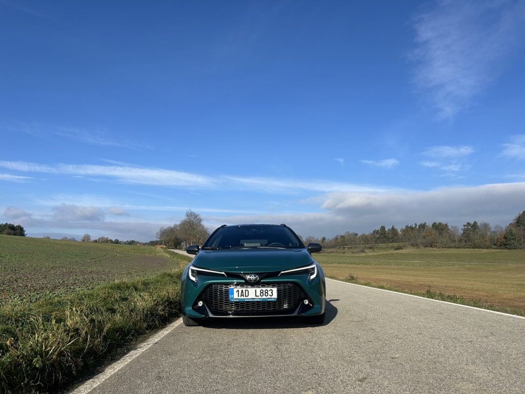 Toyota Corolla TS: foto Žena v autě.cz