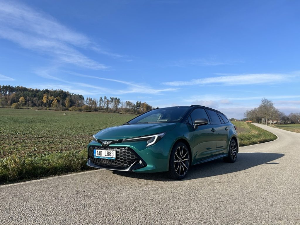 Toyota Corolla TS: foto Žena v autě.cz