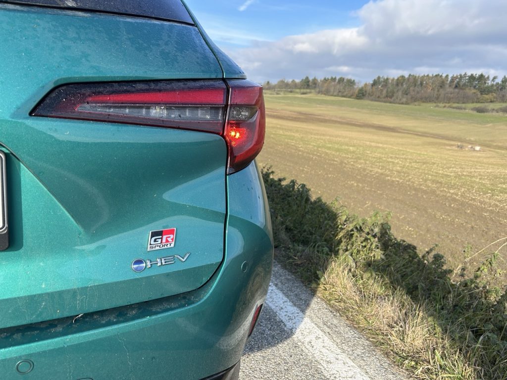 Toyota Corolla TS: foto Žena v autě.cz