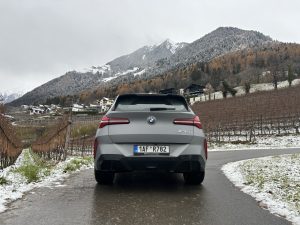 test BMW X3 20d xDrive: foto Žena v autě.cz_9426 ve velké velikosti