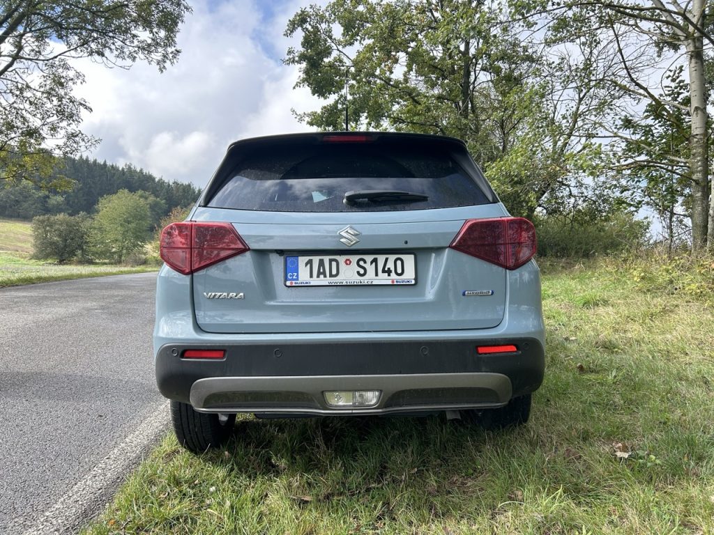 test SUZUKI Vitara: foto Žena v autě.cz_8131 ve velké velikosti