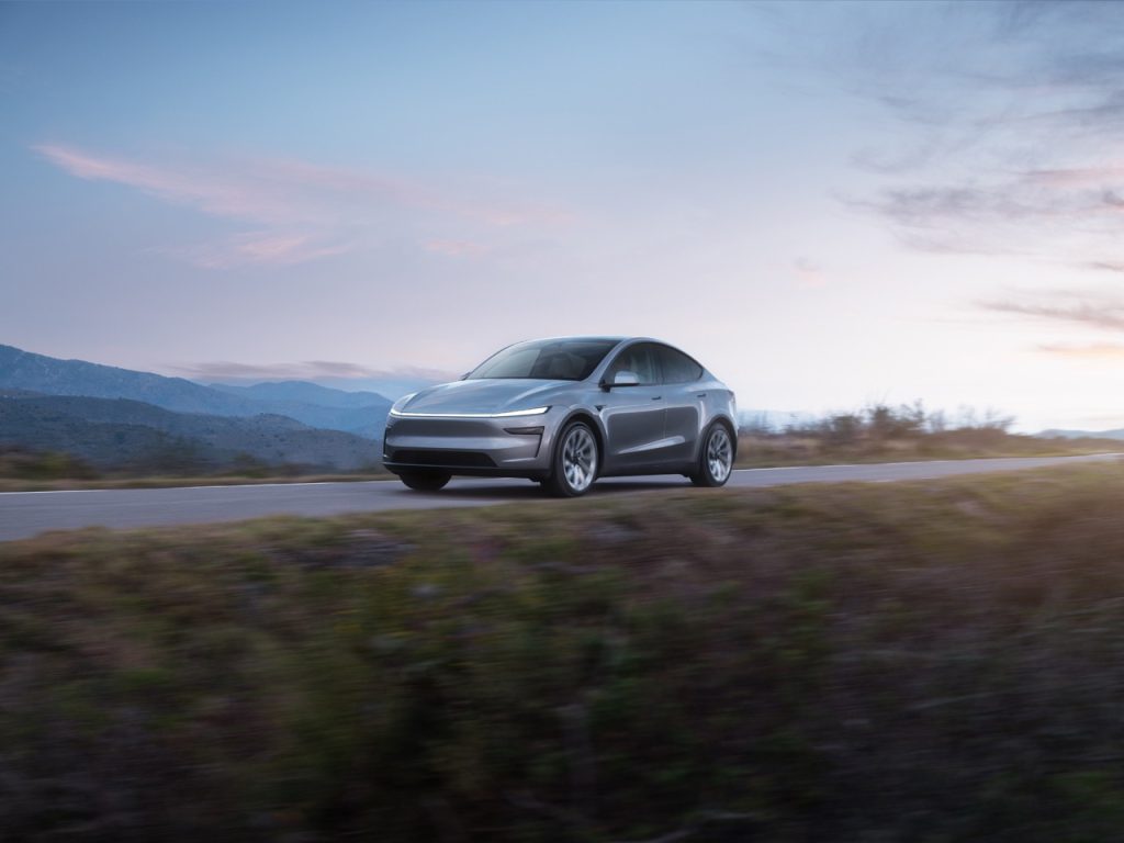 Tesla - New Model Y - 1 ve velké velikosti