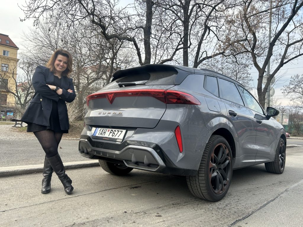 Cupra Terramar v anketě AMS: foto Žena v autě.czn ve velké velikosti