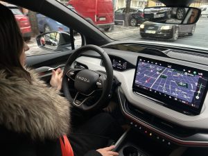 Testování Elroqu porotou AMS: foto Žena v autě.cz