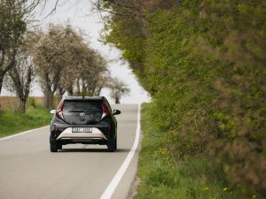 Toyota Aygo X Pocesku: foto Toyota CR