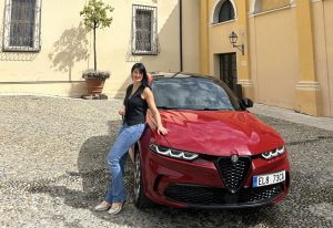 Sabina vyrazila s Alfa Romeo Tonale do QC Terme & Golf: foto Žena v autě.cz