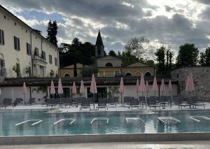 QC Terme & Golf: foto Žena v autě.cz