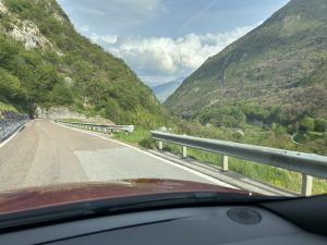 S Alfa Romeo Tonale k jezeru Garda foto Žena v autě.cz