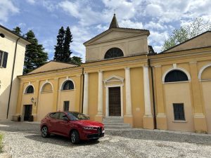 Alfa Romeo Tonale: foto Žena v autě.cz_3430 ve velké velikosti