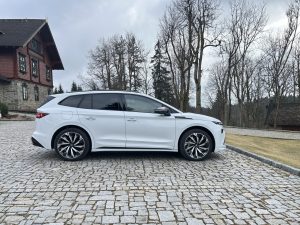 Enyaq: foto Žena v autě.cz-5 ve velké velikosti