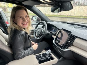 Volvo XC90: foto Žena v autě.cz_2306 ve velké velikosti