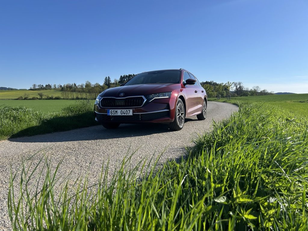 Octavia Combi: foto Žena v autě.cz_3612 ve velké velikosti