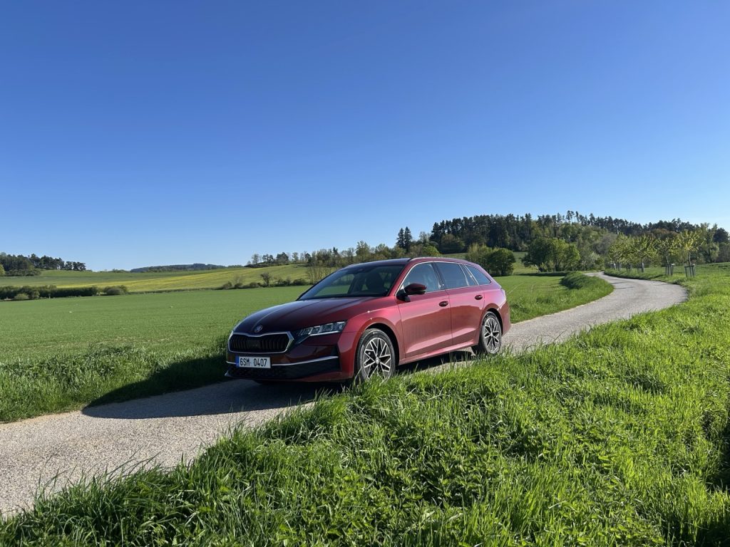 Octavia Combi: foto Žena v autě.cz_3617 ve velké velikosti