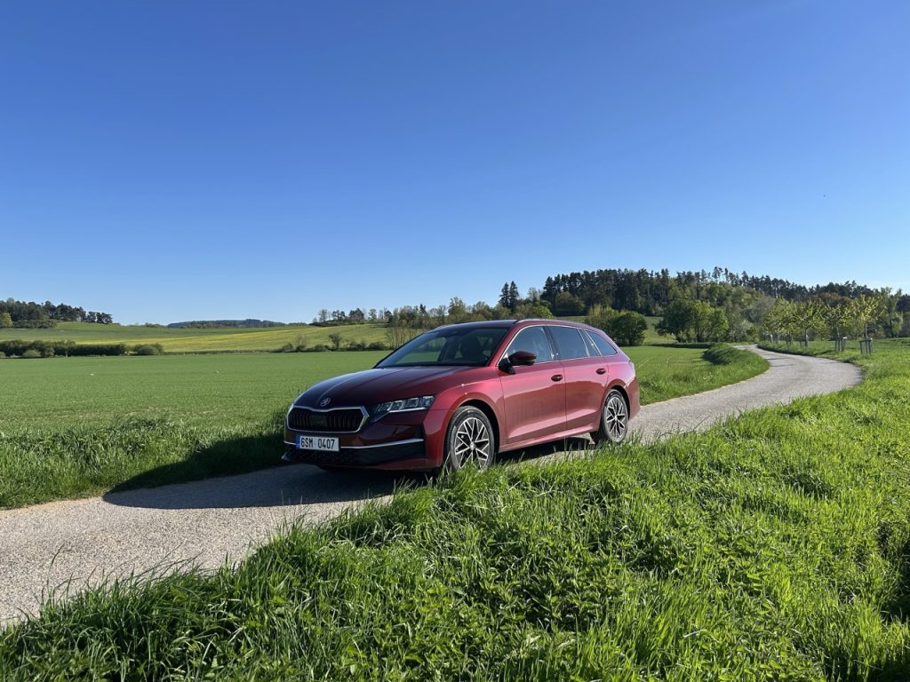 Octavia Combi: foto Žena v autě.cz_3618 ve velké velikosti