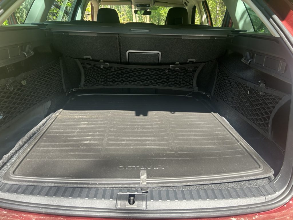 Octavia Combi: foto Žena v autě.cz_3636 ve velké velikosti