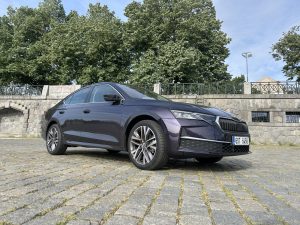 Octavia-liftback: foto Žena v autě.cz_3760 ve velké velikosti