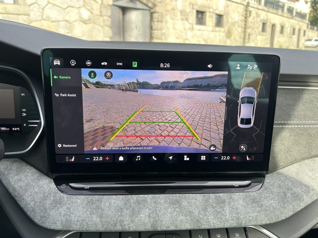 Octavia-liftback: foto Žena v autě.cz_3790 ve velké velikosti