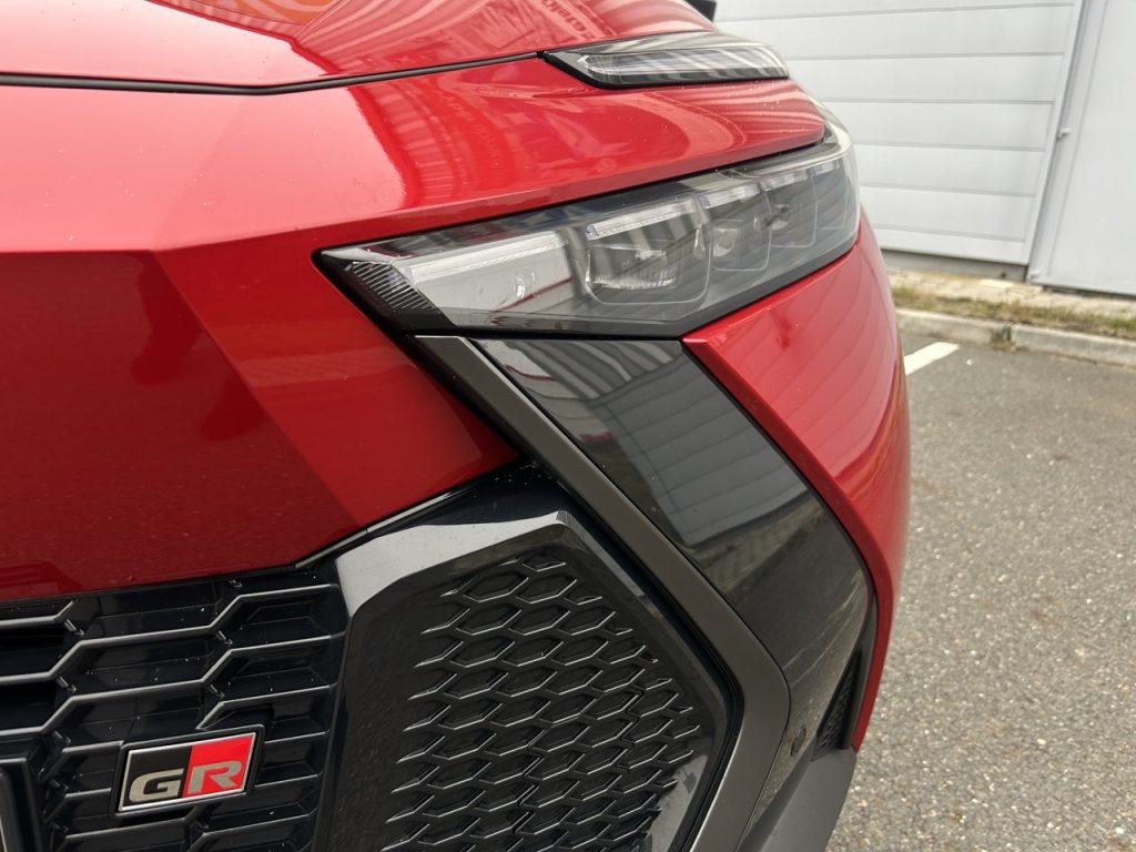 Toyota C-HR foto Žena v autě.cz_0702 ve velké velikosti