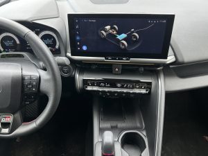 Toyota C-HR foto Žena v autě.cz_0738 ve velké velikosti