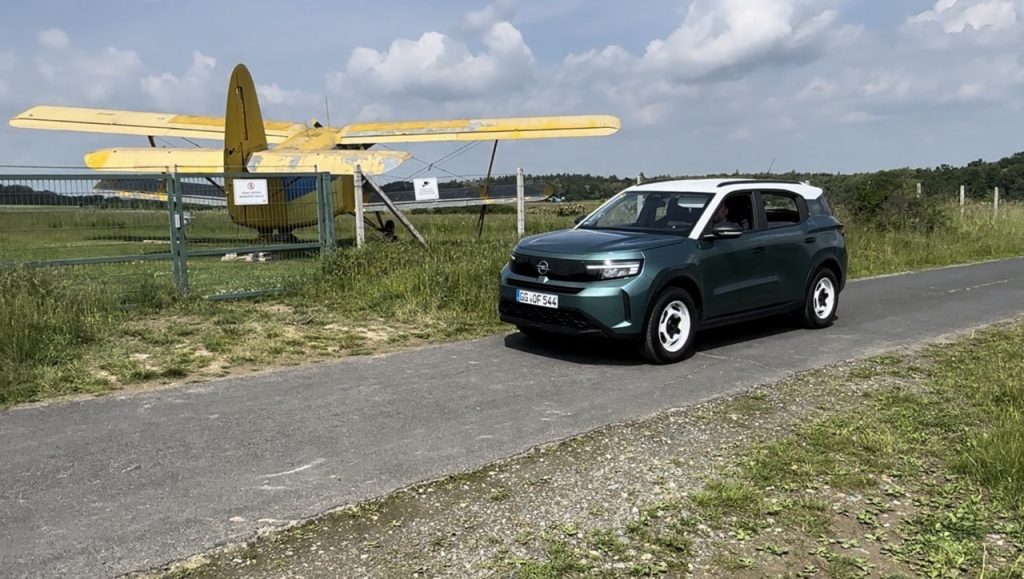 Opel Frontera: foto Opel