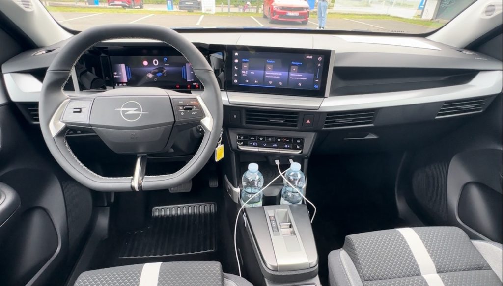 Opel Frontera: foto Opel