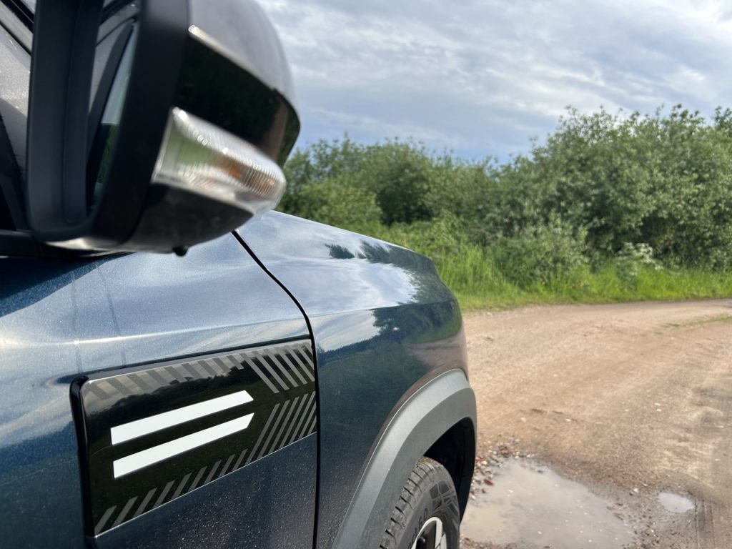 Dacia Bigster: foto Žena v autě.cz