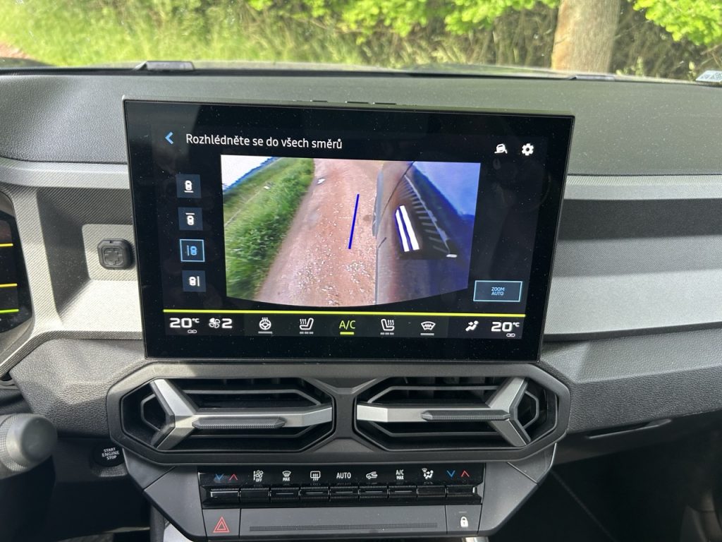 Dacia Bigster: foto Žena v autě.cz_4363 ve velké velikosti