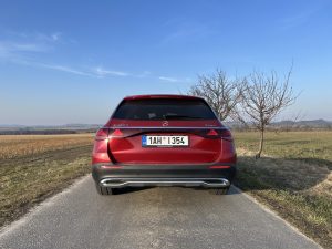 Mercedes_Benz E: foto Žena v autě.cz_1797 ve velké velikosti