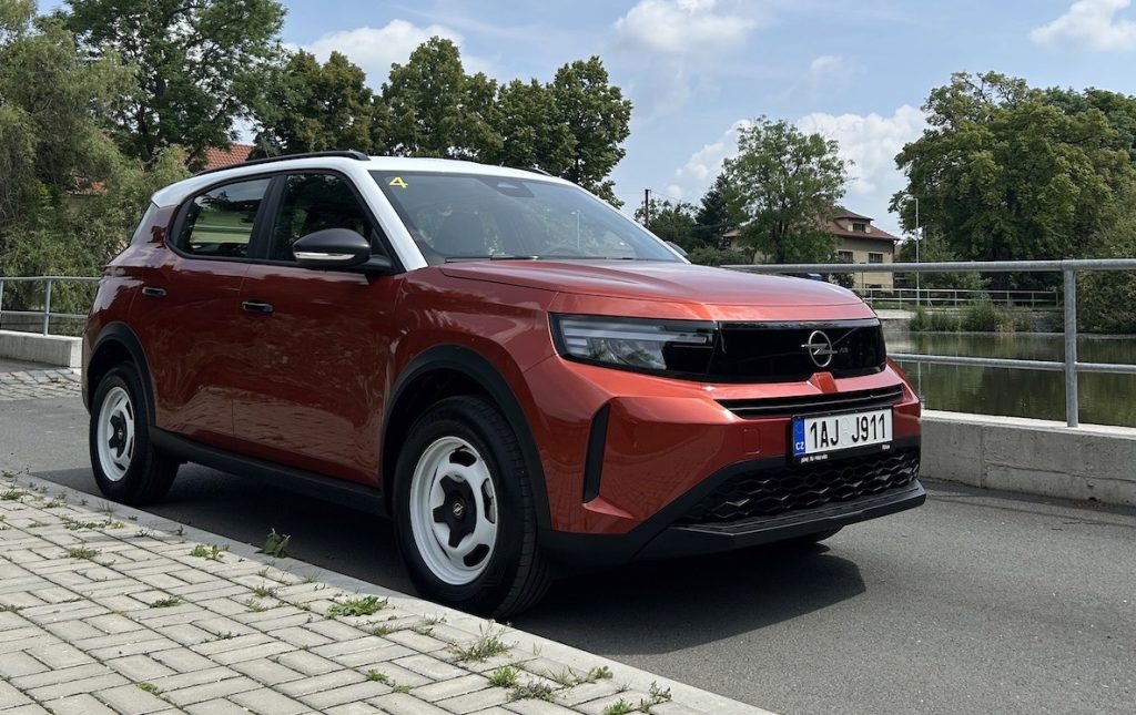 Opel Frontera: foto Žena v autě.cz