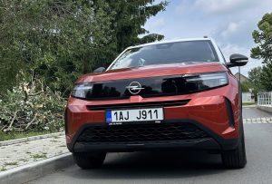 Opel Frontera: foto Žena v autě.cz