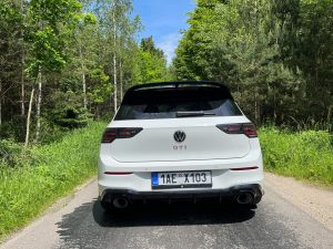 test VW Golf GTI: foto Žena v autě.cz Image 2025-06-02 at 14.41.32