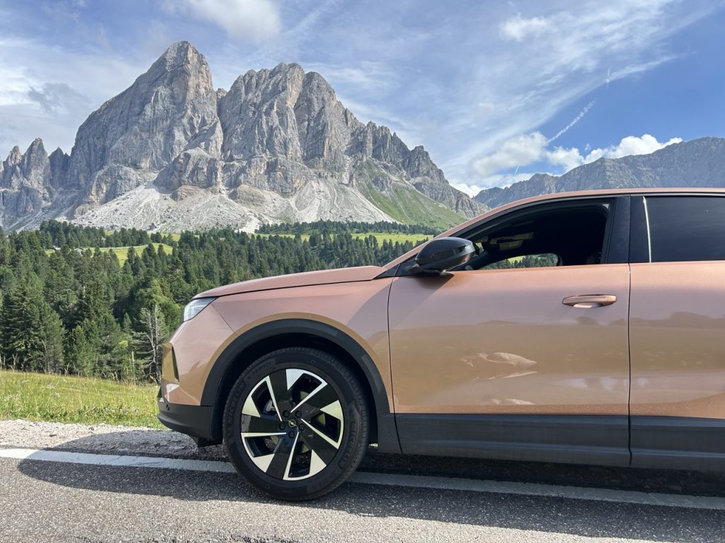 Opel Grandland: foto Žena v autě.cz_5528 ve velké velikosti