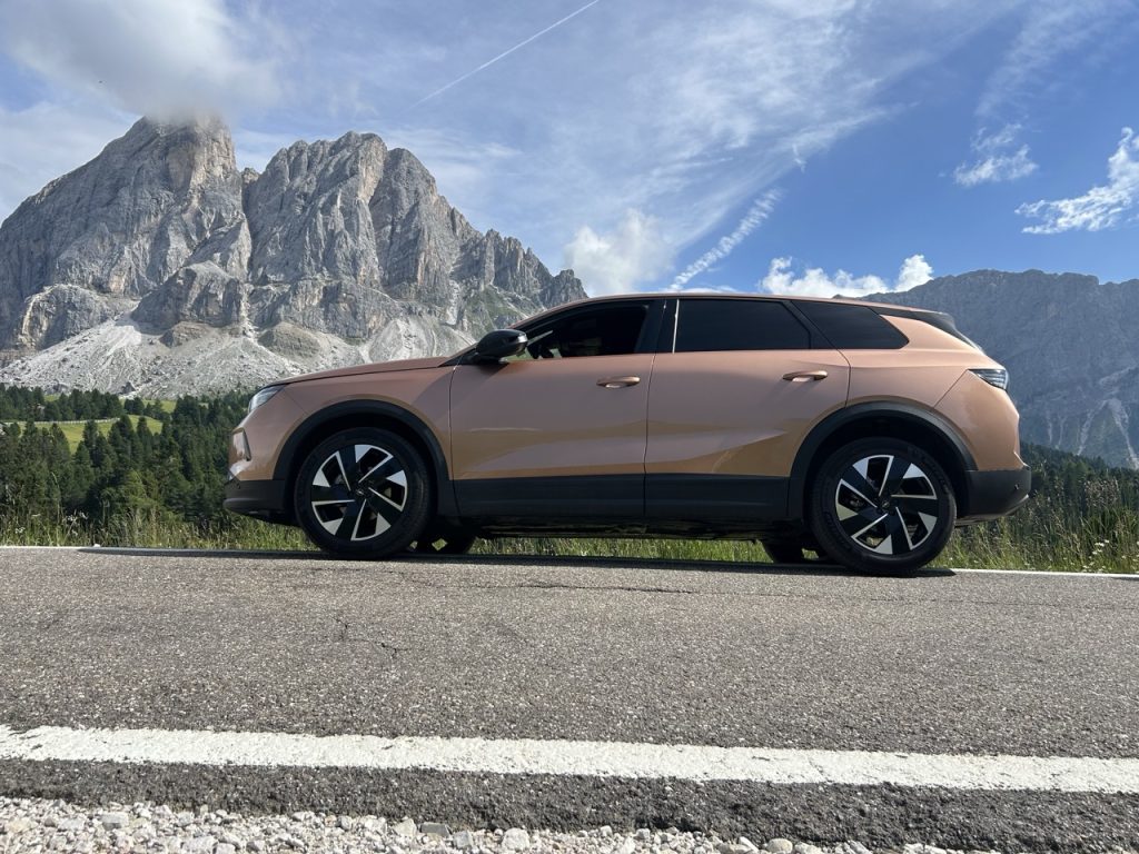 Opel Grandland: foto Žena v autě.cz_5540 ve velké velikosti