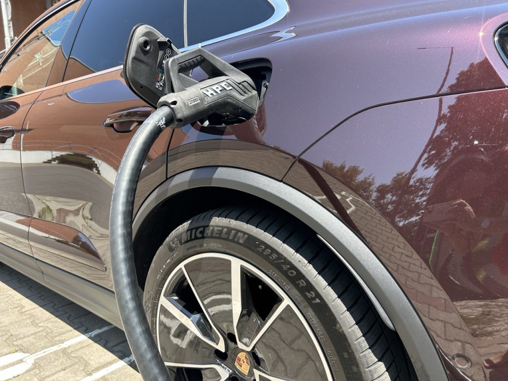 Porsche Macan 4S: foto Žena v autě.cz_4503 ve velké velikosti