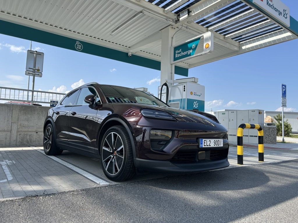Porsche Macan 4S: foto Žena v autě.cz_4539 ve velké velikosti