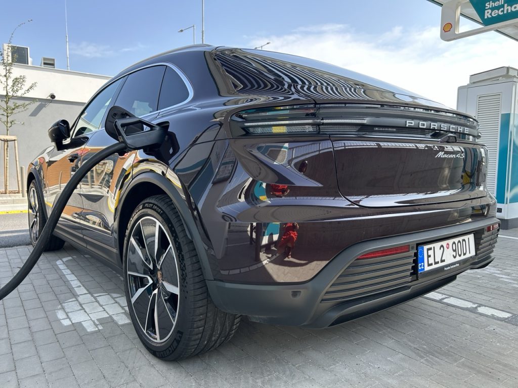 Porsche Macan 4S: foto Žena v autě.cz_4544 ve velké velikosti