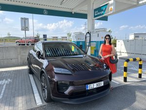 Porsche Macan 4S: foto Žena v autě.cz_4556 ve velké velikosti