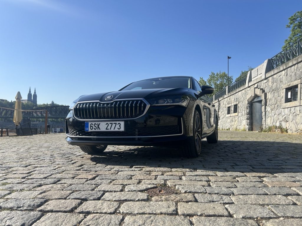 Test Škoda Superb foto: Žena v autě.cz