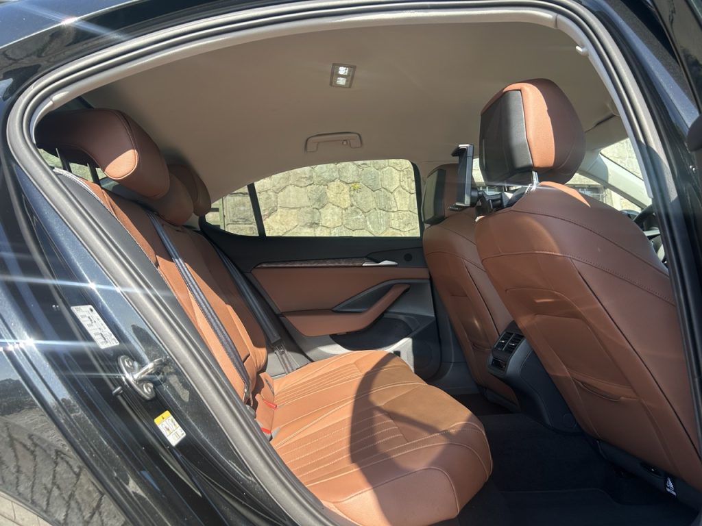 Test Škoda Superb foto: Žena v autě.cz