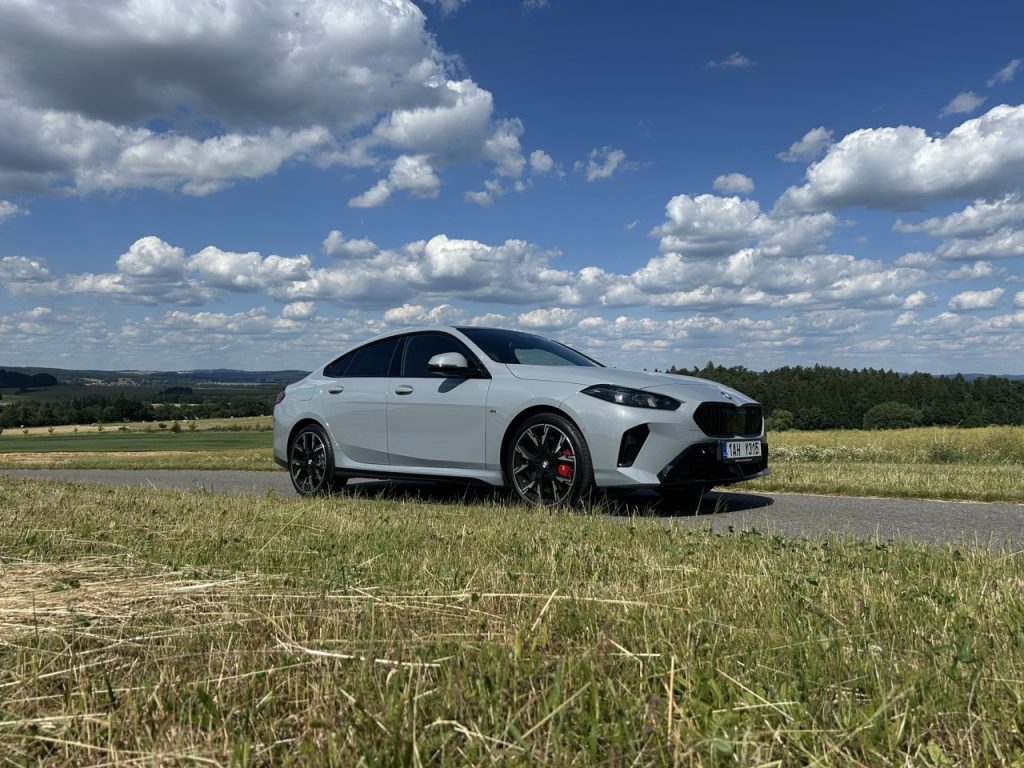 TEST BMW 2 GRAN COUPÉ: foto Žena v autě.cz_5061 ve velké velikosti
